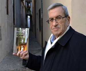 Mustapha Busfeha García homenajea a su madre natural de Arenas del Rey en la novela histórica `La casa del cobertizo'