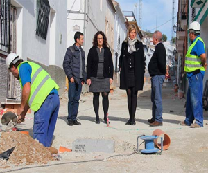 La Diputación avanza en las obras de reforma de la calle Tesoro de Jayena