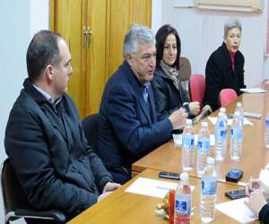 El delegado de Fomento asume todos los compromisos para la terminación de la carretera A-402