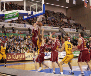 San Borchardt deja al Granada un poco más cerca de la salvación