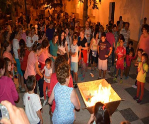 Jayena recupera la tradición de la noche de San Juan