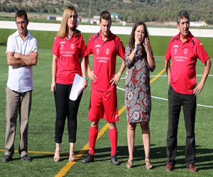 Zafarraya presentó sus equipos de fútbol a lo grande