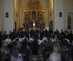El canto coral volvió a llenar la iglesia del convento de San Diego de emoción y la mejor música