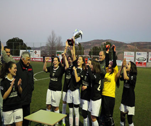 Enorme broche final del cadete femenino para dedicar el título a los aficionados