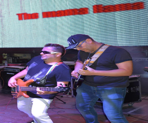 El grupo alhameño “The Mama Llama” dona el importe de su actuación en el Festival de Alhama a la EMAG