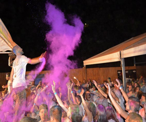 Alhama se tiñe de fiesta y color con el primer ‘Alhama colour fest’
