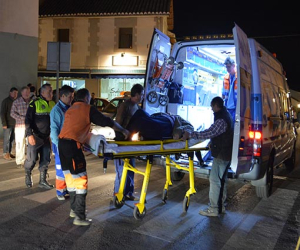 Incidente de tráfico en el paso de peatones de la calle Carretera de Granada