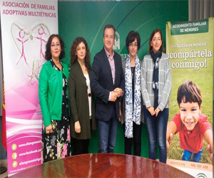 Aldaima, dedicada a la integración familiar de menores, firma un convenio de colaboración con la asociación AFAM