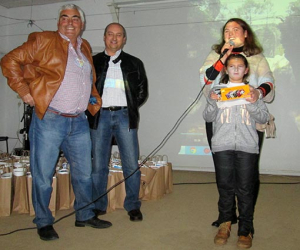 El club de senderismo Navachica de Jayena cierra temporada 2016 celebrando su tercer aniversario con una velada festiva