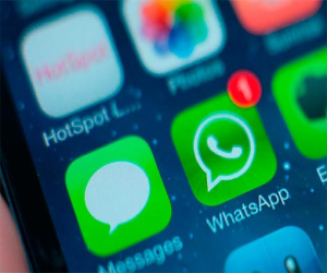 Educación lanza una campaña para favorecer el uso responsable de los grupos de Whatsapp de familiares del alumnado