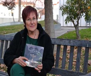 Carmina Moreno Arenas presenta en el convento de San Diego de Alhama su poemario 'En la paz del silencio'