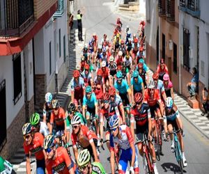 Jayena se volcó con la vuelta ciclista a España en un masivo recibimiento