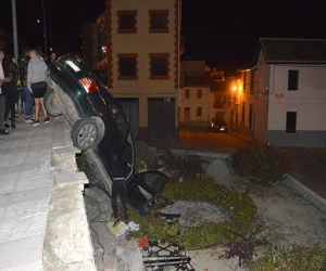 Accidente de coche en la travesía de la carretera de Loja de Alhama