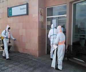 Infoca ha movilizado hoy a 100 efectivos en Andalucía para tareas de desinfección por Covid-19