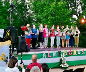 Primer homenaje en la comarca a las víctimas de la Covid-19 y a los profesionales del municipio de Fornes