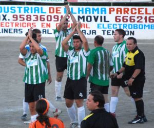 La Alhameña continua invicta en casa