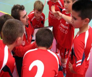 El equipo benjamín del CP Alhama 2000 logra su primera victoria