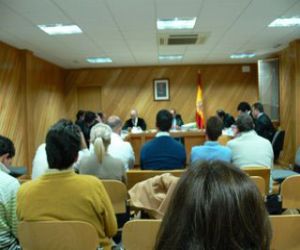 Juicio a un guardia civil por intentar abusar de varias jóvenes una noche en Alhama