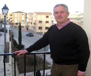 Tras un paréntesis de cuatro años Pepe Molina vuelve a la política como candidato a la alcaldía alhameña por el PP