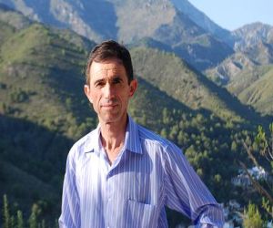 Un vecino de Frigiliana (Málaga) presenta un nuevo libro dedicado al Parque Natural