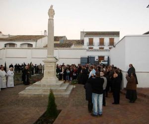 EL convento de las clarisas recupera una escultura del siglo XVIII y remodela un espacio que antaño fuera el acceso de entrada al recinto religioso