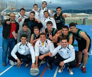 El Baloncesto IES Alhama “A”  pasa como primero a los play-off y el “B” vence en el último segundo