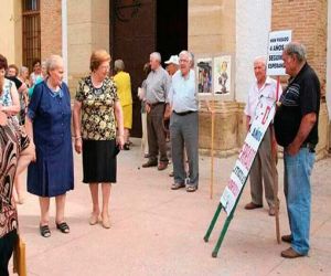 Manifestación por el retorno al Centro de Día