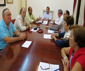 El Patronato de Estudios Alhameños celebró junta general y mantuvo una reunión con el alcalde y concejal de Cultural