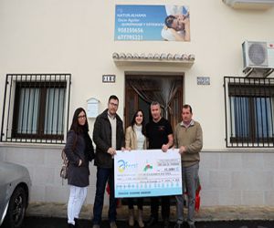 Ana Belén Barrios vivió su particular maratón por los comercios alhameños, gracias a la campaña de Acecat