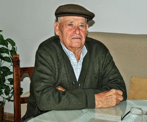 A Manuel Pérez Moles, in memoriam