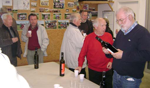  Degustación de vino Aranzada tras la reunión con las asociaciones 
