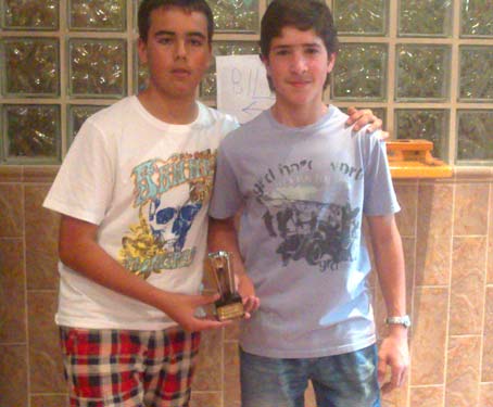  Campeonato de futbolín. Ganadores: José Benítez "El Gallo" y Juan Manuel Naveros "Machaquito" 