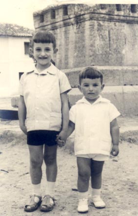  José Andrés Ciruela Raya y su hermano mayor Paco, 'Boti' 