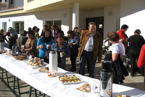  Luego un desayuno para los asistentes 