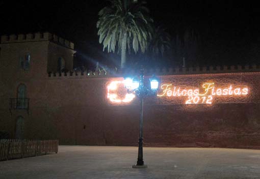  Desde la pared del castillo se desea a toda la Comarca un ¡Feliz 2012! 