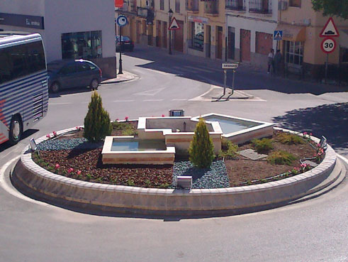 La nueva fuente de la gasolinera una vez terminada