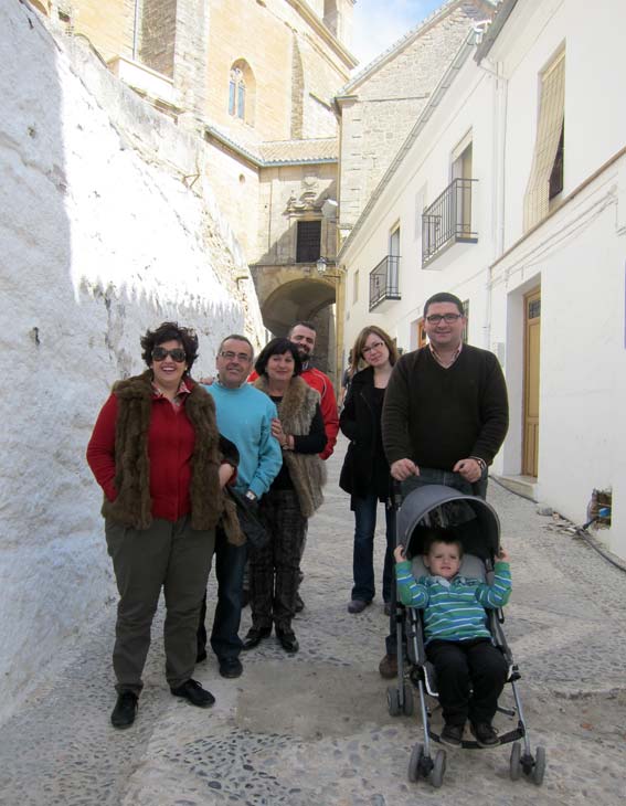  El Comarcal del Año, Pedro Martín Guzman, con familiares y amigos, disfrutaron de este día en Alhama 