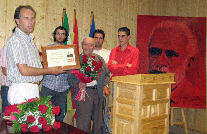  En 2006 recibió el homenaje de las Juventudes Socialistas con motivo del centenario de la creación de éstas 