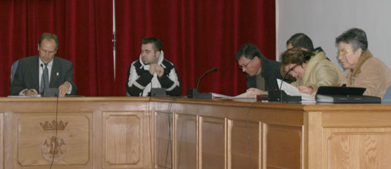  Una imagen de este pleno interviniendo el alcalde Francisco Escobedo 