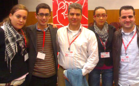 Los cuatro delegados de JSA de Alhama en el congreso, junto al secretario de organización del PSOE de Alhama 