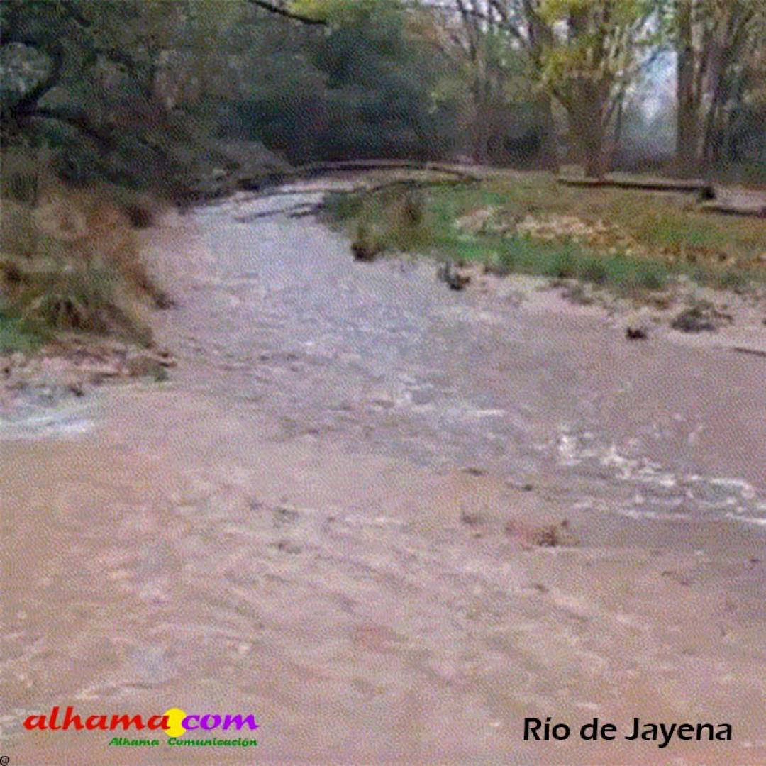 Ventas de Zafarraya pide a sus vecinos que saquen los coches de los garajes por acumulación de agua