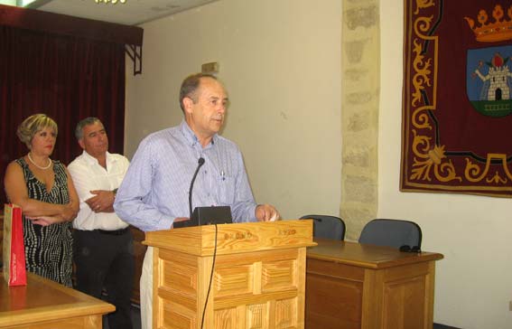 Paco Escobedo se dirije a los jóvenes del 55 Paco Escobedo se dirije a los jóvenes del 55