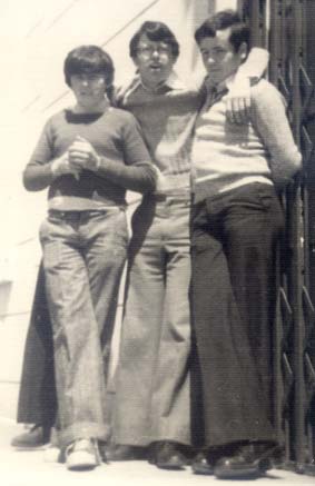 Pedro Folres (centro) con otros amigos Pedro Folres (centro) con otros amigos