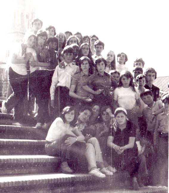 Viaje fin de curso a Sevilla, de 7º y 8º de primaria, año 1974 Viaje fin de curso a Sevilla, de 7º y 8º de primaria, año 1974